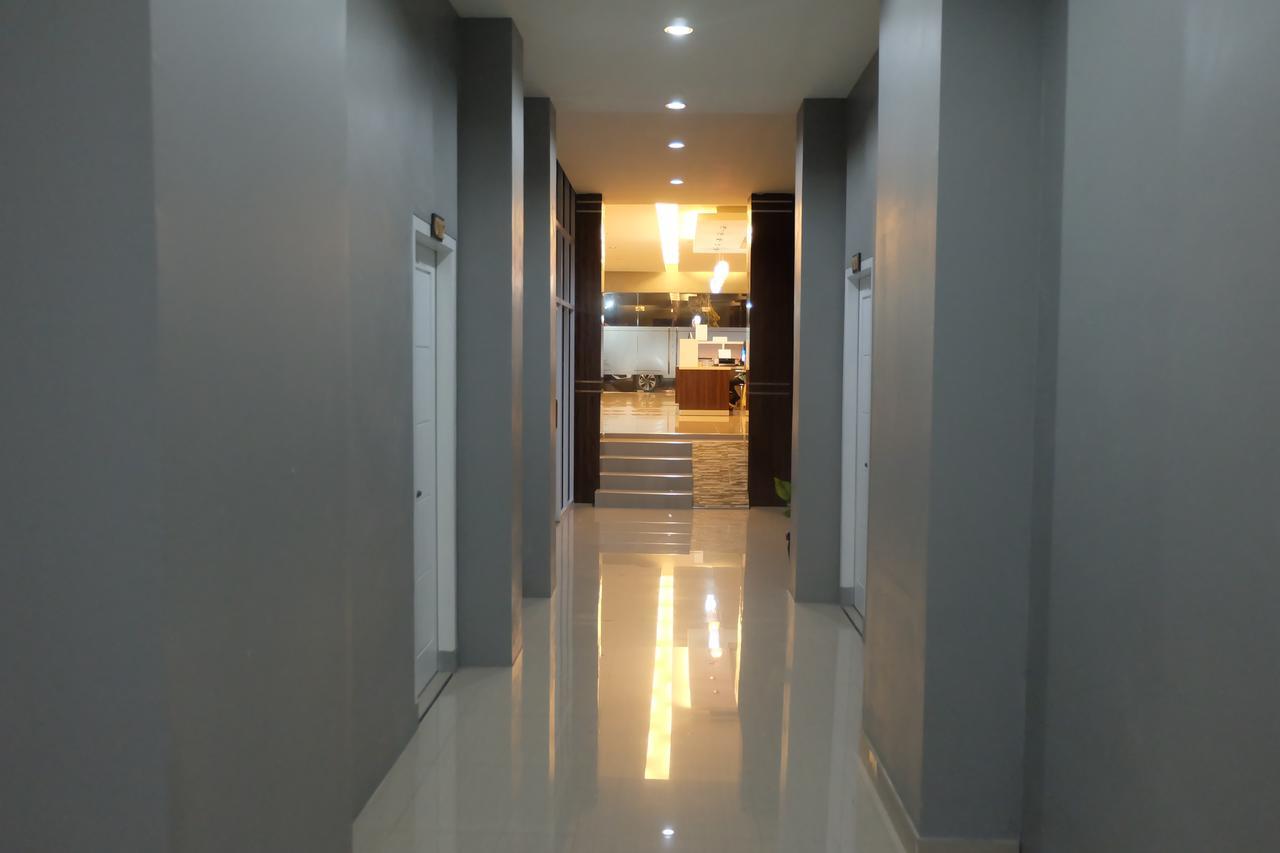 O.R 44 Hotel 明古鲁 外观 照片